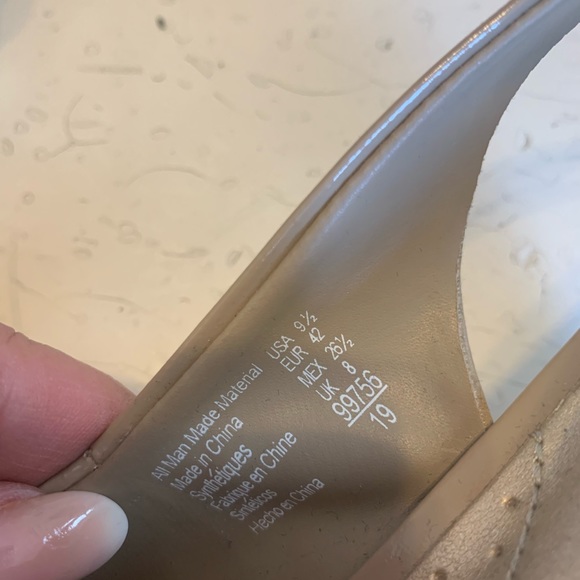 Nude Dexter by Dexter Patent Leather Wedges 👏🏽 - Picture 5 of 5